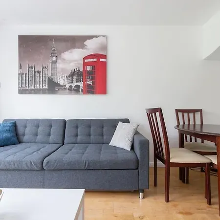 Lovely 2-Bed 15 Minutes To Central London Exterior photo
