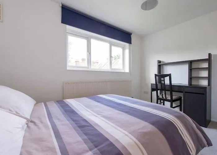 Lovely 2-Bed 15 Minutes To Central London